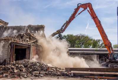 Сколько стоит демонтаж дома в 2026 году в Киевской области?