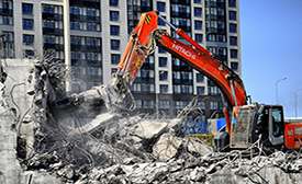 Dismantling of concrete and reinforced concrete structures